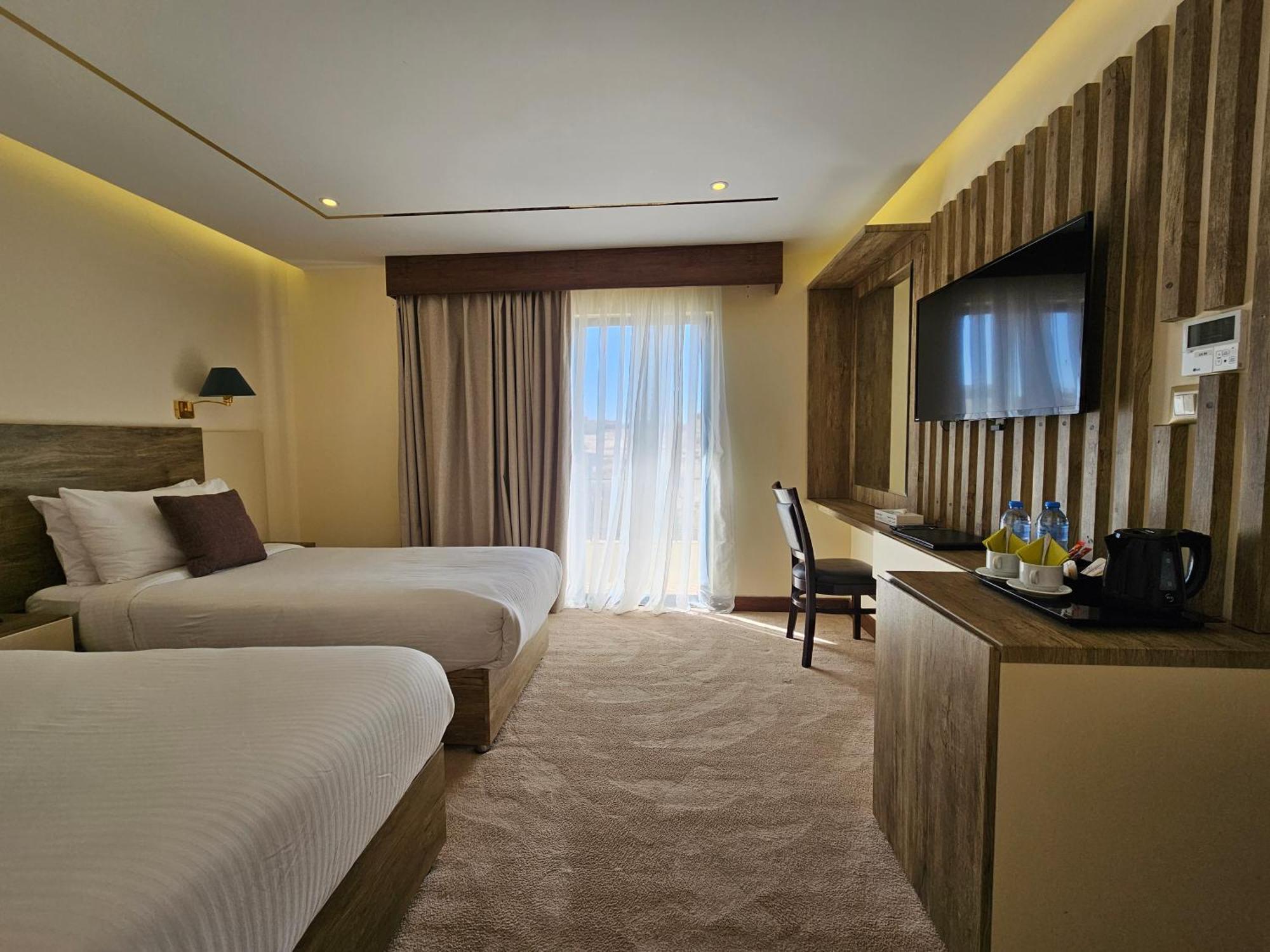 Edom Hotel Wadi Musa Exterior foto